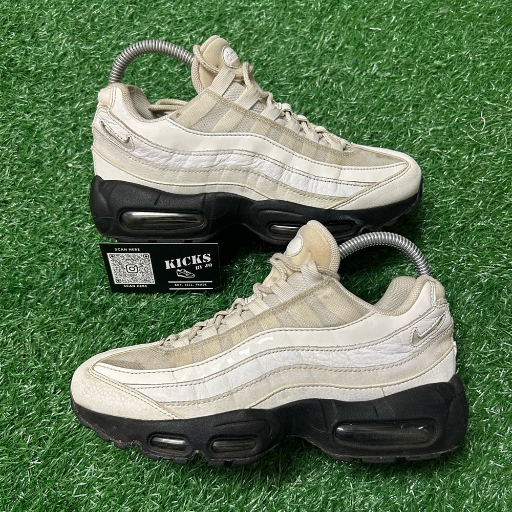 Women Nike Air Max 95 Summit White Black Size 7 (AQ4138-102)